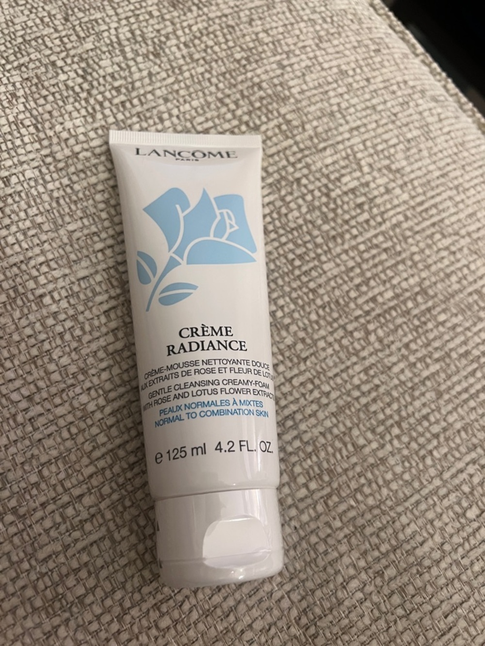 CRÈME RADIANCE CREAM-TO-FOAM CLEANSER 4.2 fl. oz  NWT